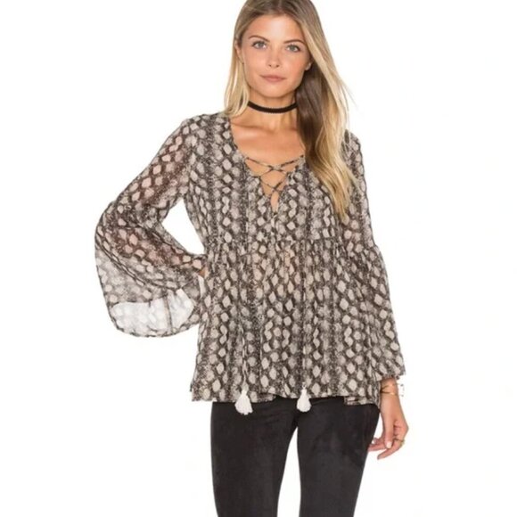 Show Me Your Mumu Poet Tie Top in Black Diamond - Picture 6 of 7